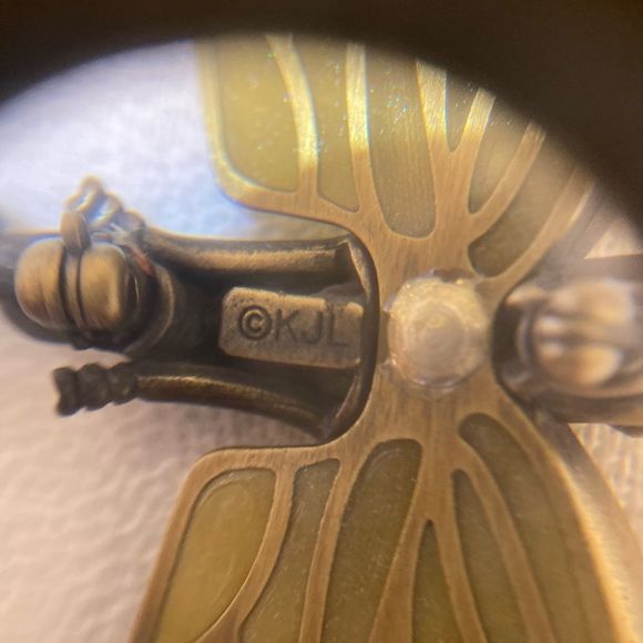 Vintage KJL Kenneth Jay Lane Stained Glass And Rhinestone Dragonfly Broo… - Picture 11 of 12